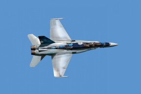 -俱乐部提升球迷服务体验优化票务系统引导更便捷观赛流程，球赛售票