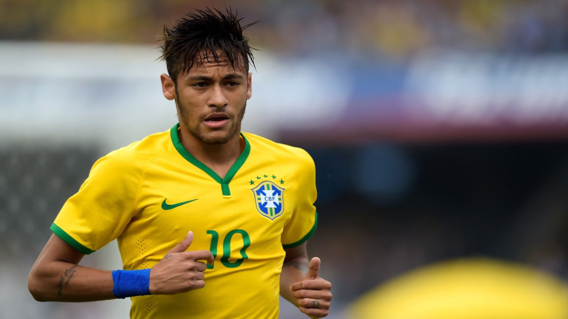 弗赖堡紧密回防限制对手传球路线,弗赖堡队