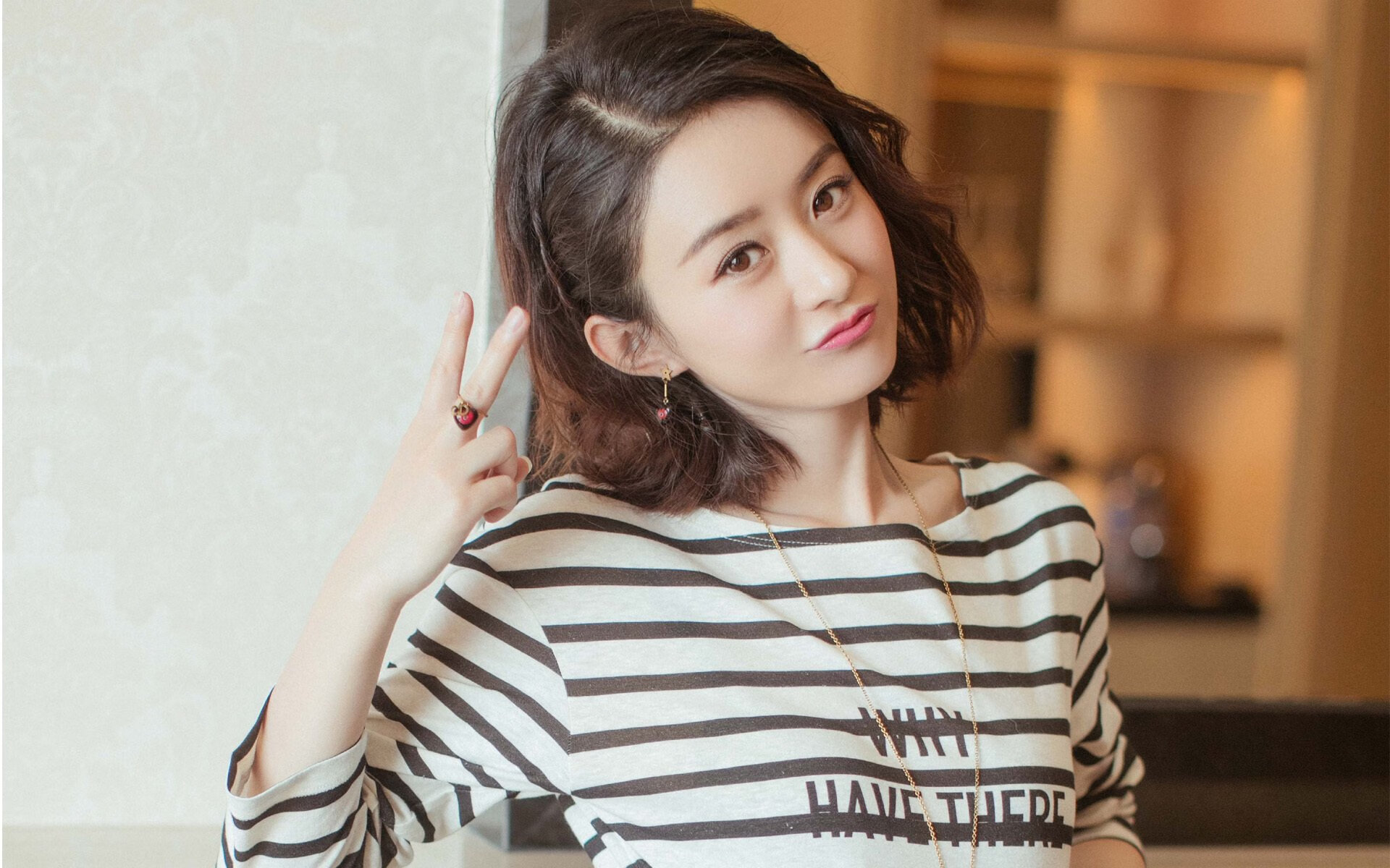 男子100自速度起伏曲线揭秘,100米自由下落需要几秒